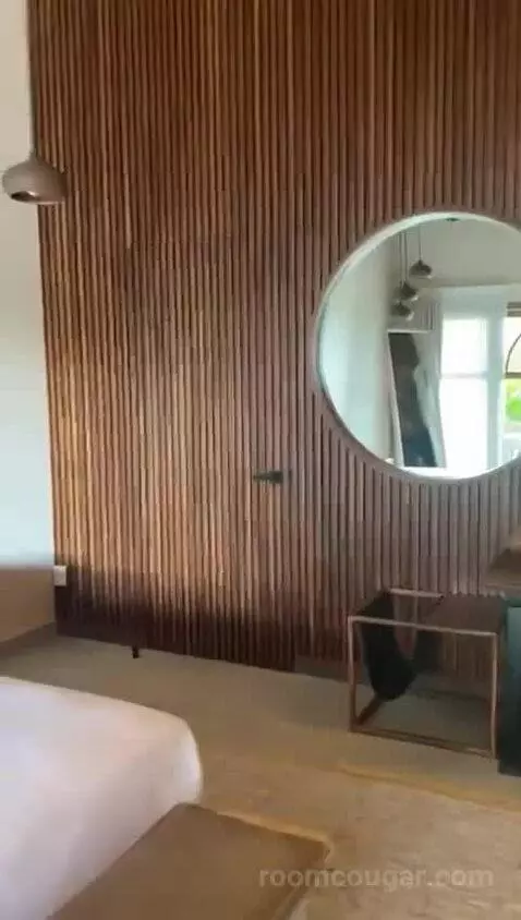 Suite with Private Pool bed picture #11