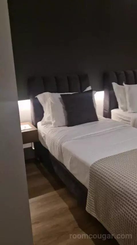 Premium Room with Balcony (#407) bed picture #5