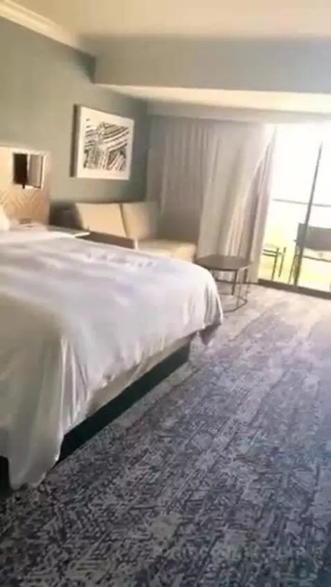 Partial Ocean View with King Bed bed picture #7