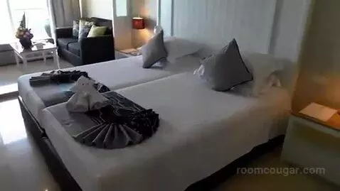 Mini Suite Plus Sea View Twin Bed bed picture #2