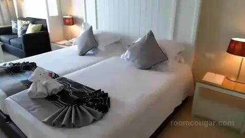 Mini Suite Plus Sea View Twin Bed bed picture #8