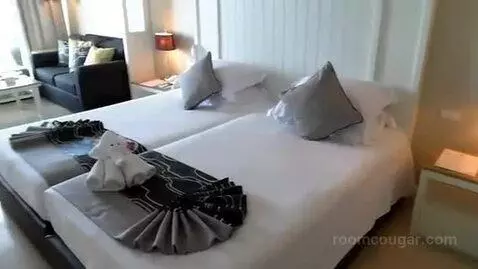 Mini Suite Plus Sea View Twin Bed bed picture #10