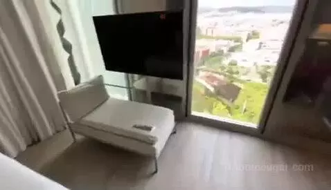 The Level Suite City View bed picture #5