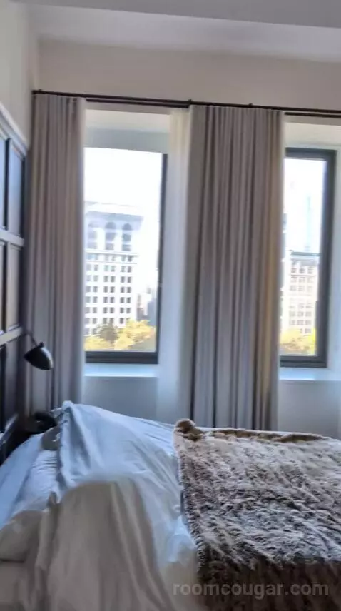 Loft Suite with City View (#802) bed picture #2