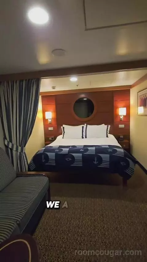 Inside Cabin (#8583) bed picture #6