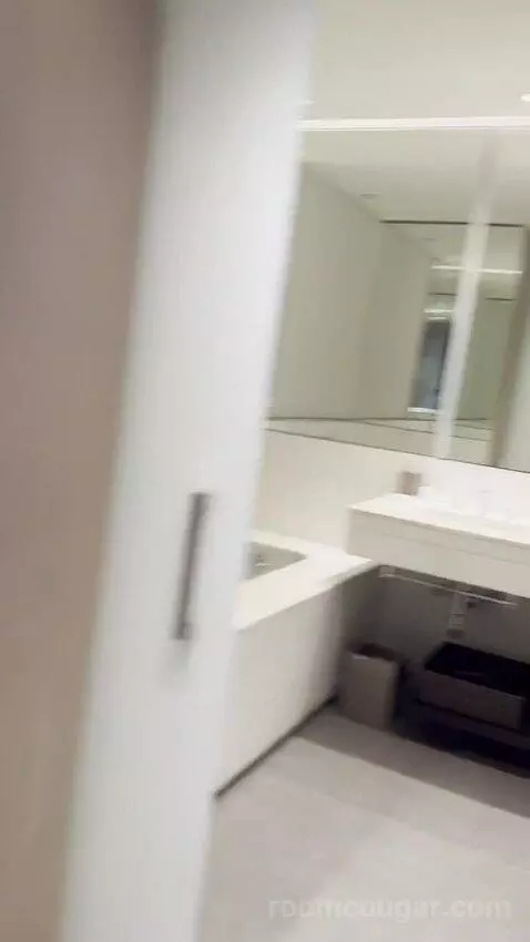 King Room with View bathroom picture #10