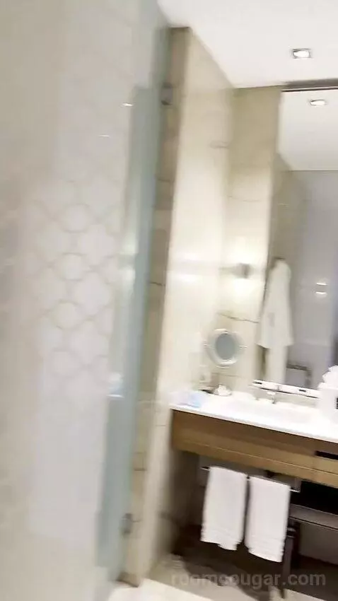 Signature Butler Service, Guest Room, 1 King bathroom picture #11