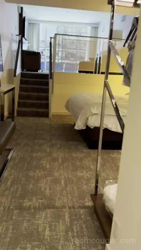 Junior Suite bed picture #4