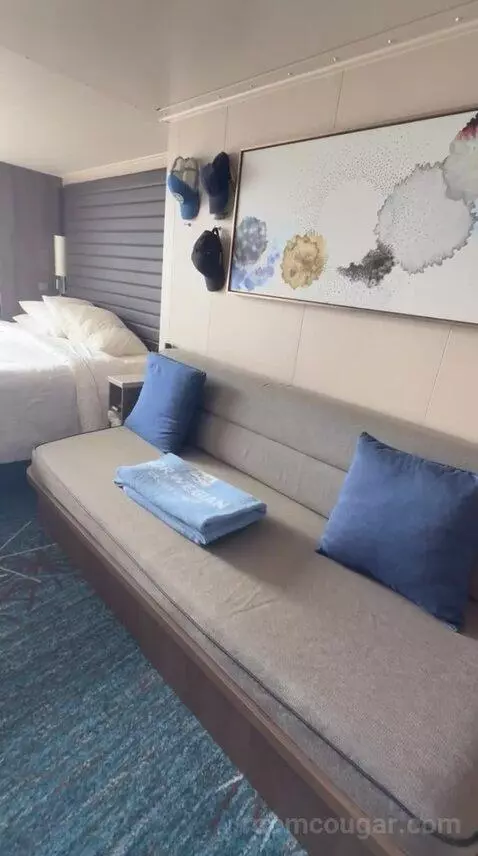 Balcony Cabin (#8738) bed picture #6