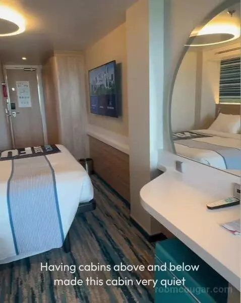 Balcony Cabin (#11370) bed picture #10