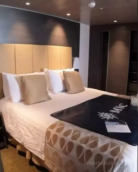 Suite (#13004) bed picture #5