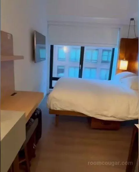 Queen Room with Courtyard View bed picture #4