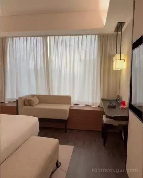 Deluxe Room bed picture #2