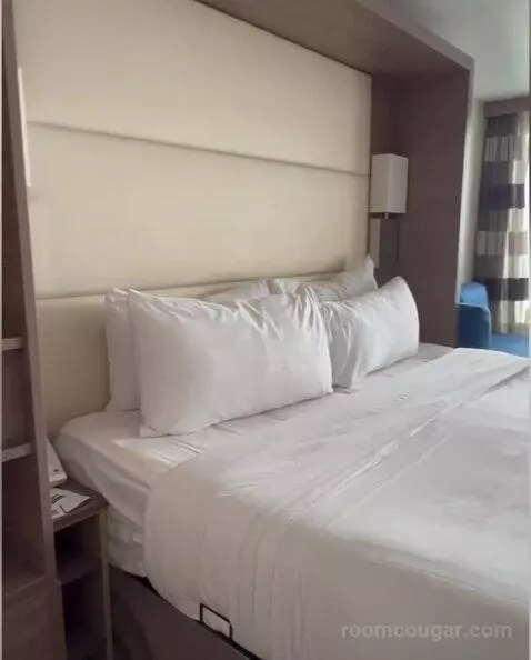 Suite (#11238) bed picture #3
