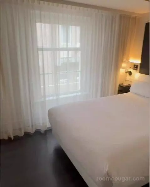 Premium Double or Twin Room bed picture #1