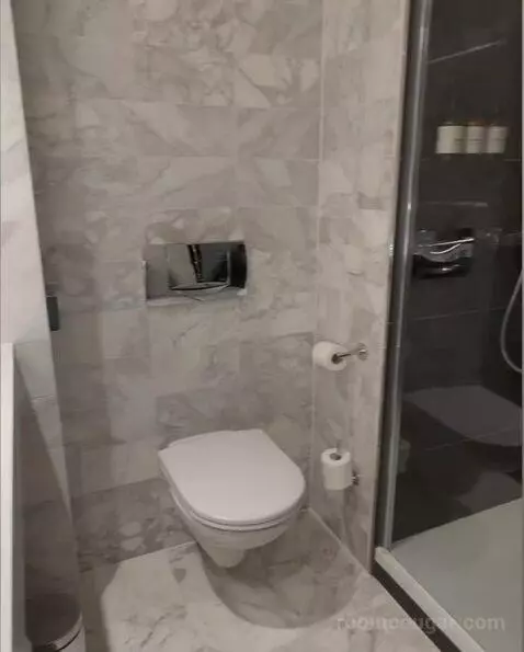 Premium Double or Twin Room bathroom picture #11