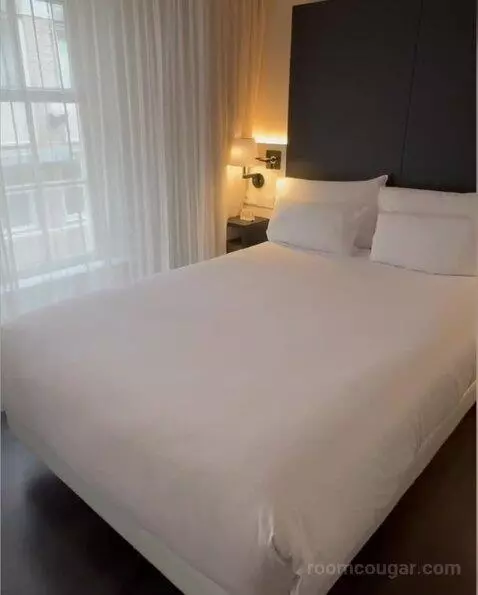 Premium Double or Twin Room bed picture #6