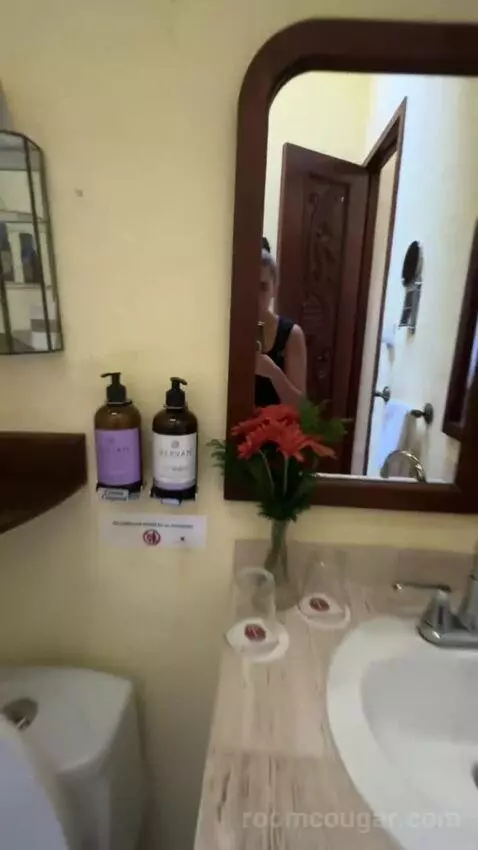 Master Suite bathroom picture #6