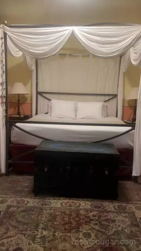 Master Suite bed picture #1