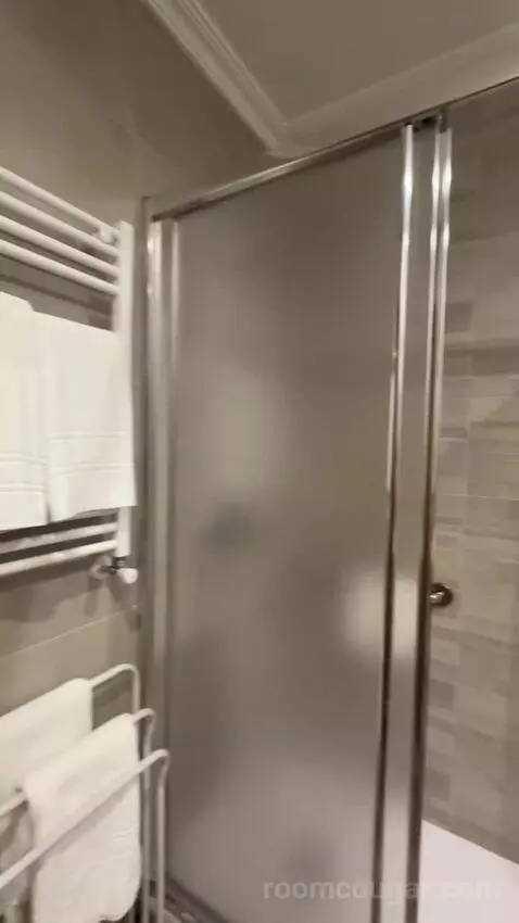 Quadruple Room bathroom picture #6