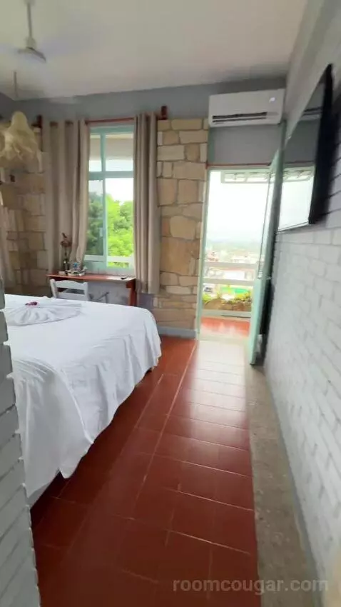 Doble with Terrace bed picture #1