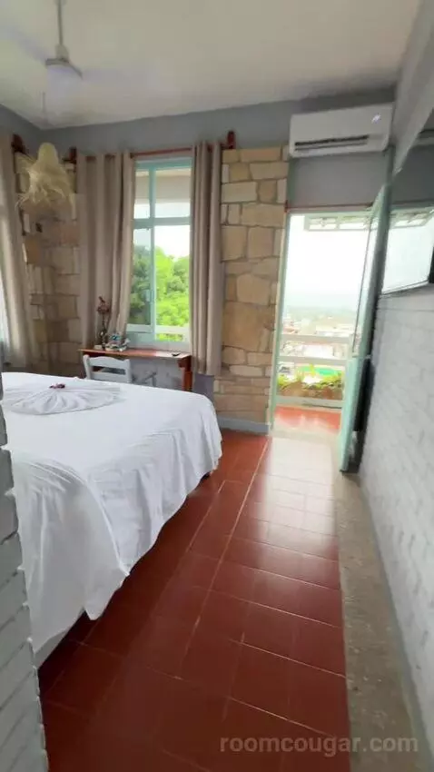 Doble with Terrace bed picture #2