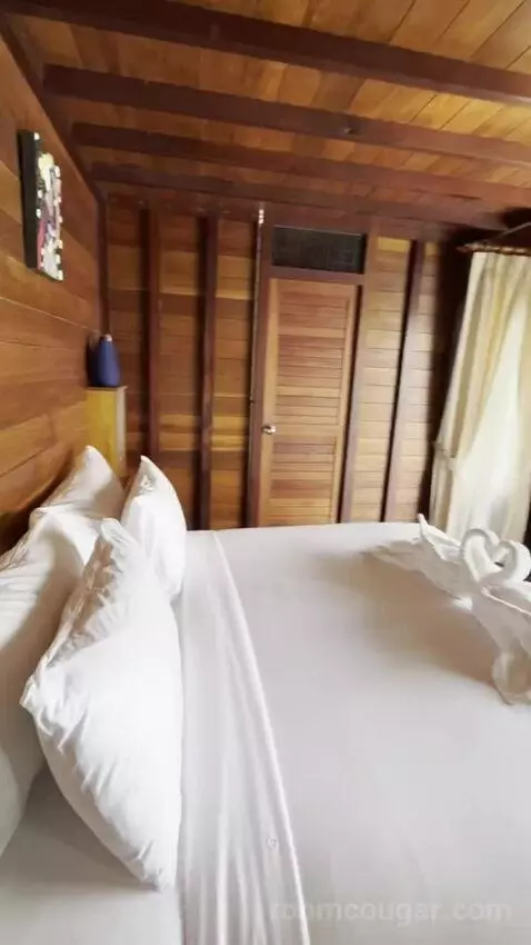 Suite with Spa Bath - Honeymoon Suite (Honeymoon Su) bed picture #10