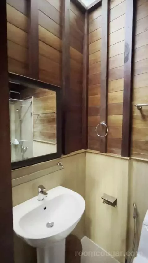 Suite with Spa Bath - Honeymoon Suite (Honeymoon Su) bathroom picture #9
