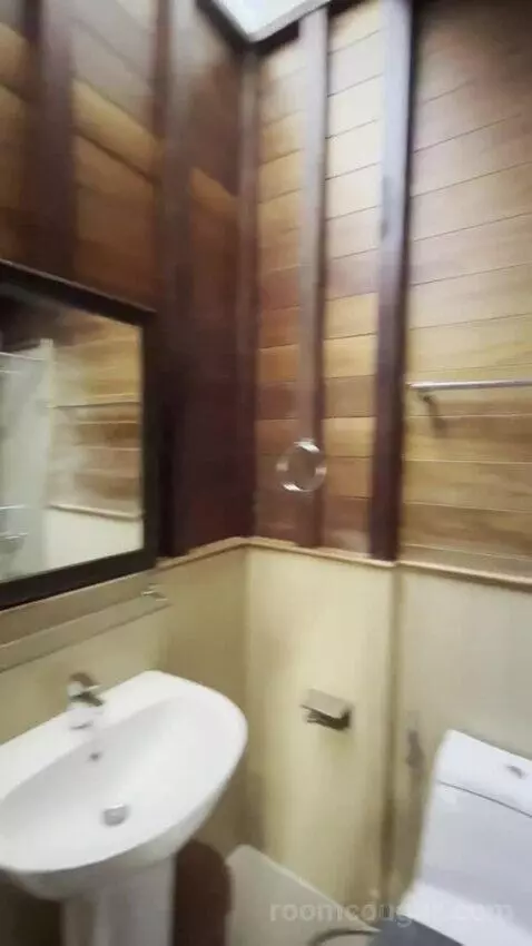 Suite with Spa Bath - Honeymoon Suite (Honeymoon Su) bathroom picture #12