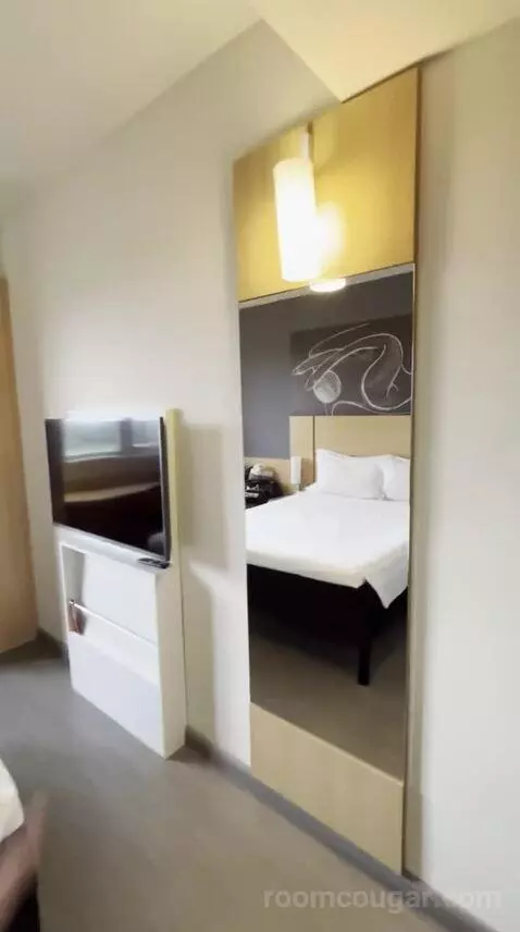 Standard Double Room with Double Bed (#551) bed picture #8