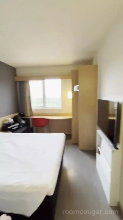Standard Double Room with Double Bed (#551) bed picture #5