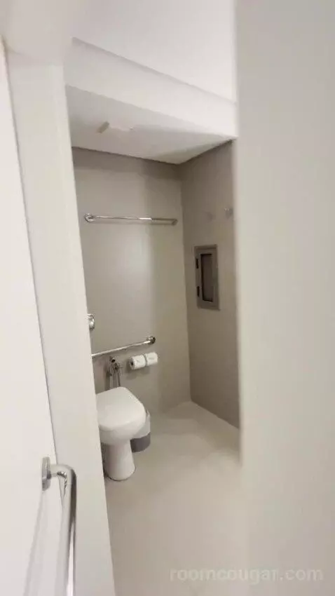 Queen Room - Disability Access (#1801) bathroom picture #4