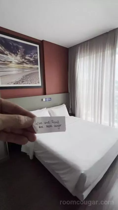 Queen Room - Disability Access (#1801) bed picture #9