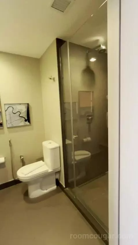 Executive Apartment (#1806) bathroom picture #3
