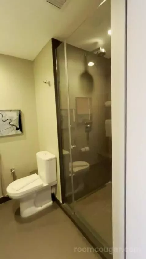 Executive Apartment (#1806) picture #9