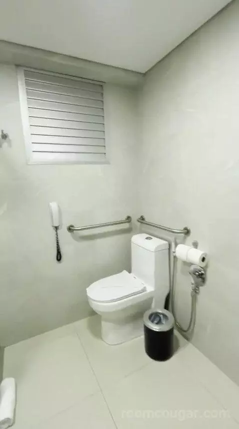 Luxury Quadruple Room (#422) bathroom picture #3