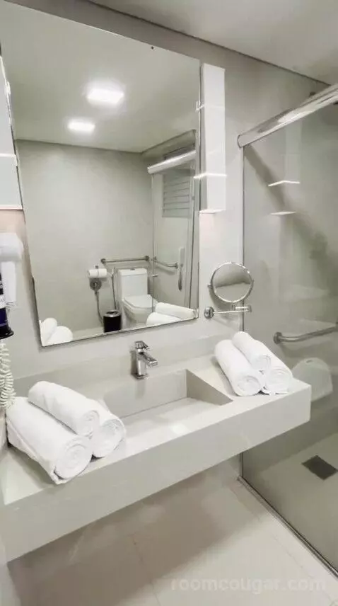 Luxury Quadruple Room (#422) bathroom picture #8