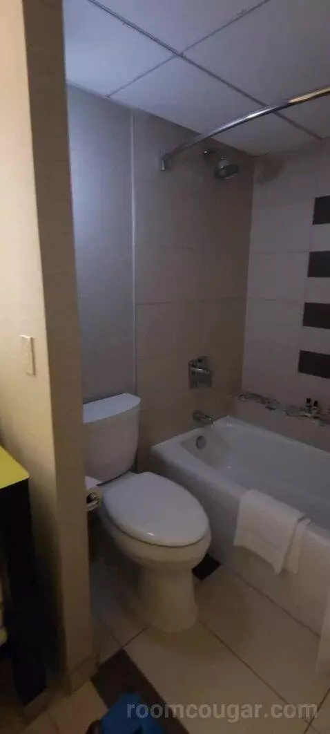 Double Room with Two Double Beds and View bathroom picture #7