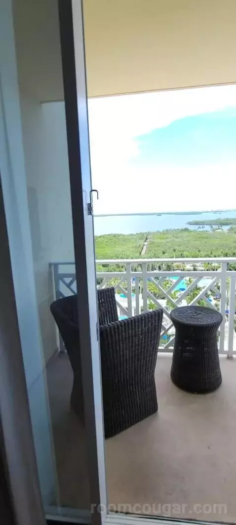 King Suite with Balcony and Bay View view picture #5