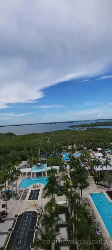 King Suite with Balcony and Bay View view picture #9