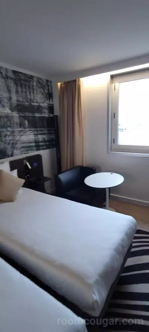 Superior Double Room bed picture #12