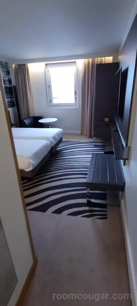 Superior Double Room bed picture #1