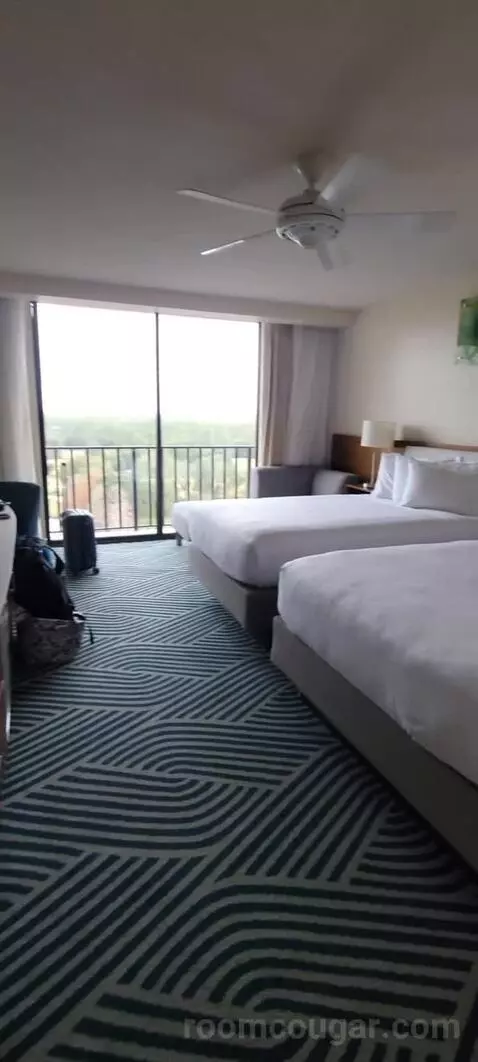 Double Room with Two Double Beds and Lake View view picture #3