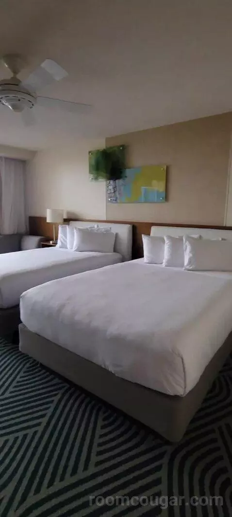 Double Room with Two Double Beds and Lake View bed picture #2