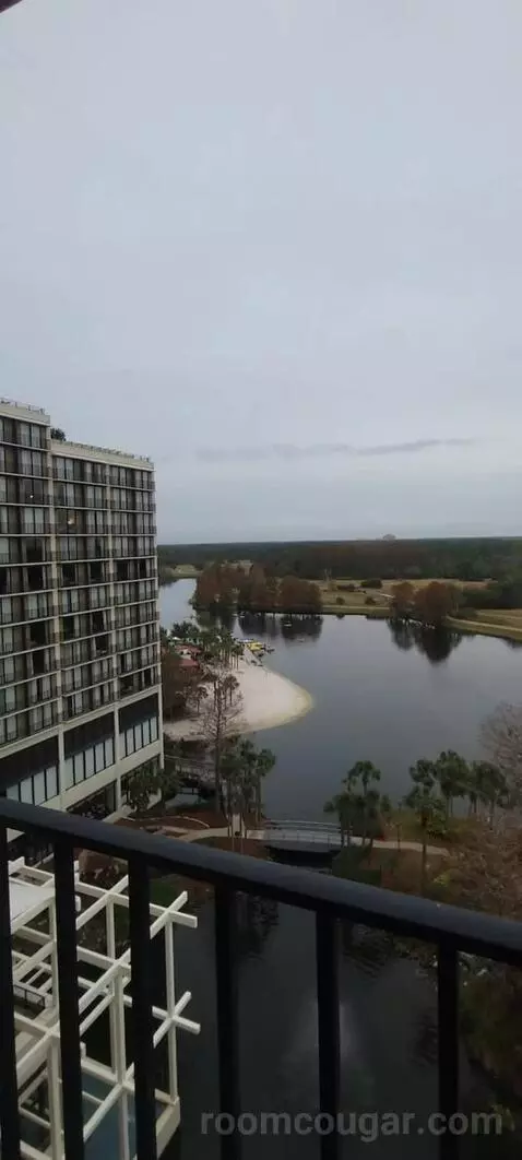 Double Room with Two Double Beds and Lake View view picture #8