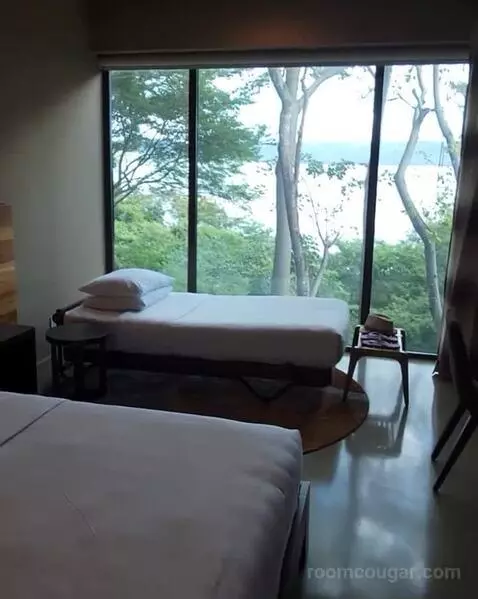 King Room with Partial Bay View bed picture #9