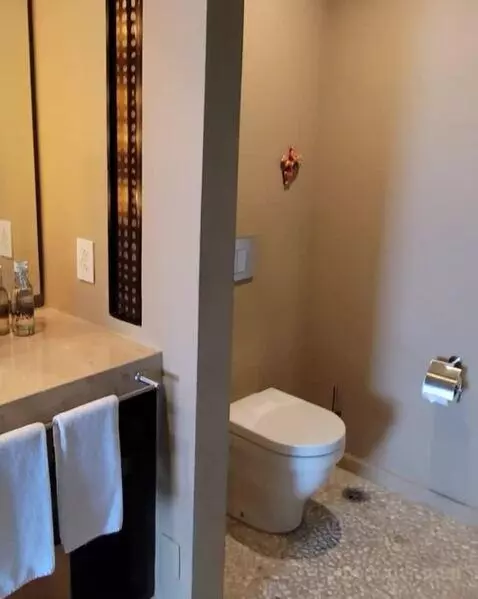 King Room with Partial Bay View bathroom picture #6