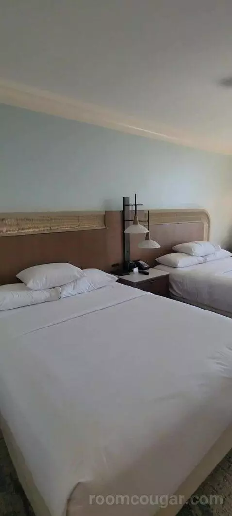 Queen Room with Two Queen Beds and Balcony bed picture #2