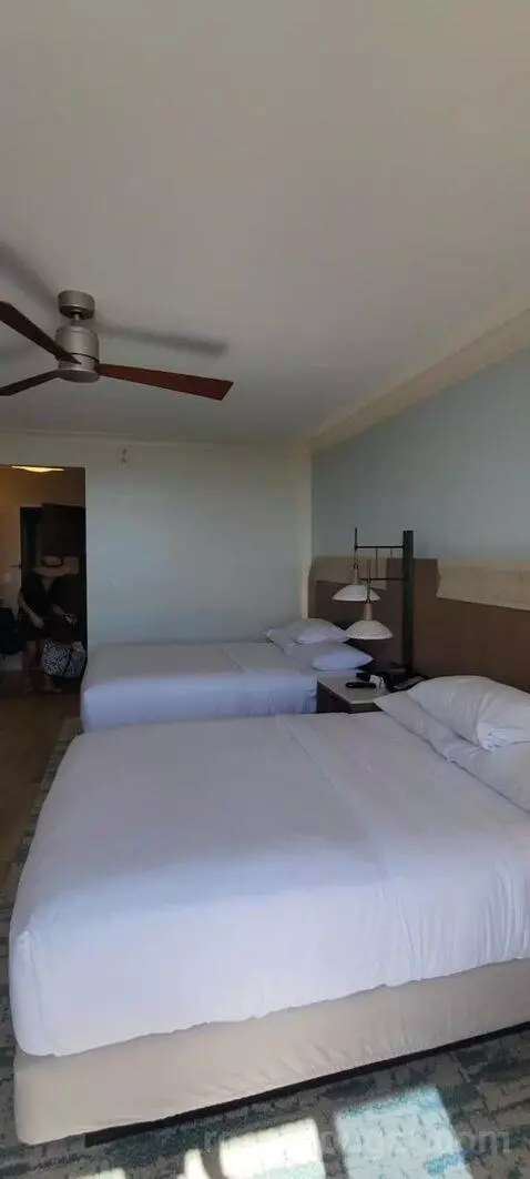 Queen Room with Two Queen Beds and Balcony bed picture #8