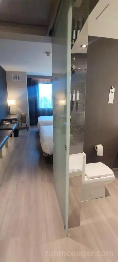 Guest Room, 2 Queen bathroom picture #1